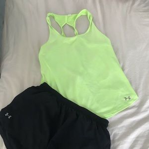 Under Armour running set.